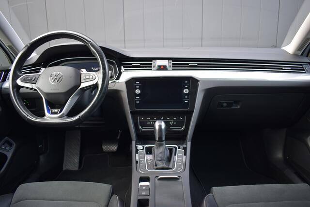 Volkswagen PASSAT Variant 1.4 TSI PHEV GTE Highline Matrix LED | Leder/Alcantara | Carplay | Camera | Virtual | Full Map Navi
