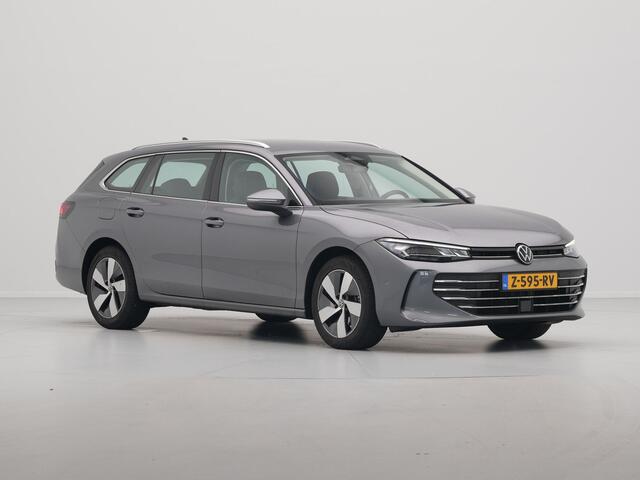 Volkswagen PASSAT Variant 1.5 eTSI 150pk DSG Business Trekhaak Navigatie Camera Massage Android/Carplay