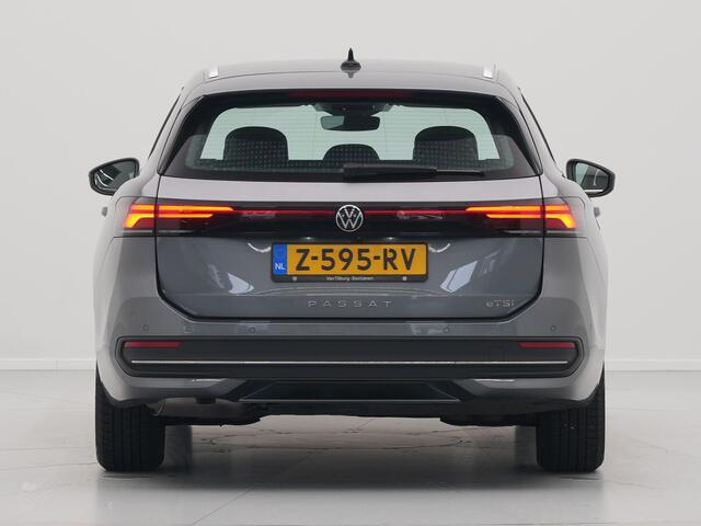 Volkswagen PASSAT Variant 1.5 eTSI 150pk DSG Business Trekhaak Navigatie Camera Massage Android/Carplay