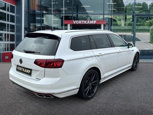 Volkswagen PASSAT 2.0 TDI DSG 4MOTION R-LINE TREKHAAK/PANODAK/360CAM/ELEKKLEP/HK/MEM/STOELVERW
