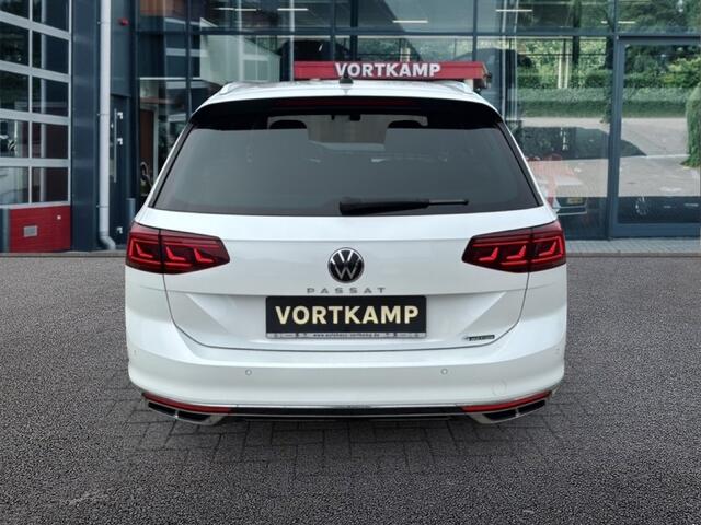 Volkswagen PASSAT 2.0 TDI DSG 4MOTION R-LINE TREKHAAK/PANODAK/360CAM/ELEKKLEP/HK/MEM/STOELVERW