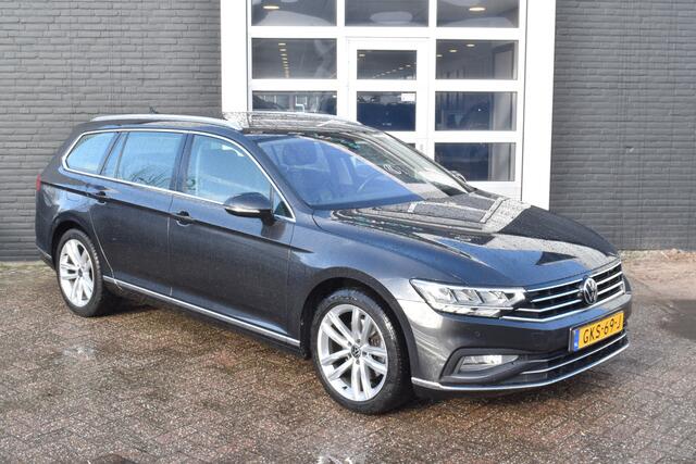 Volkswagen PASSAT Variant 1.5 TSI R-Line Business + Navigatie | Airco | Elek achterklep | LM Velgen | PDC V+A |