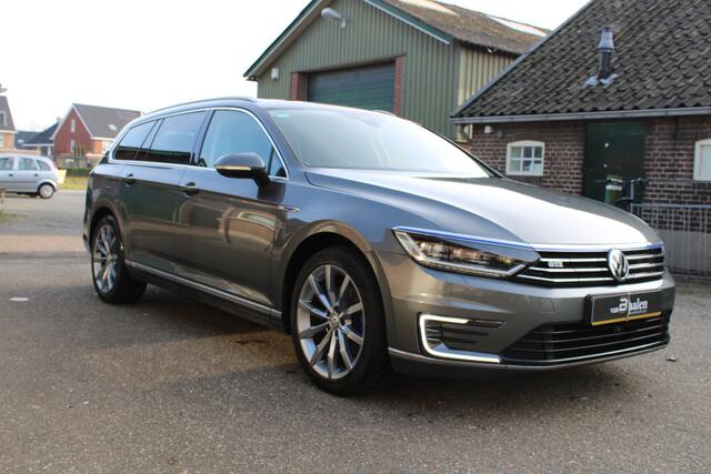 Volkswagen PASSAT Variant 1.4 TSI GTE Highline LEER PANO TREKHAAK LED 212000KM!!!