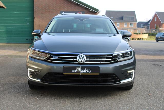 Volkswagen PASSAT Variant 1.4 TSI GTE Highline LEER PANO TREKHAAK LED 212000KM!!!