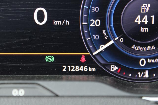 Volkswagen PASSAT Variant 1.4 TSI GTE Highline LEER PANO TREKHAAK LED 212000KM!!!