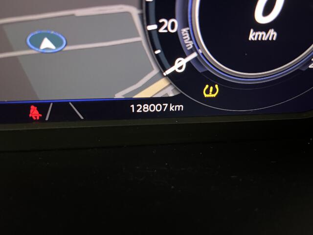 Volkswagen PASSAT Variant 1.4 TSI PHEV GTE / AUTOMAAT/ PANO/ TREKHAAK/ MEMORY SEAT/ ERGO COMFORT/ STUUR+STOELVERWARM./ PARK.SENSOR.V+A/ CAMERA/ ELEK.KLEP/ KEYLESS/ DODEHOEK/ HEAD-UP/ ACC/ APP-CONNECT/ DAB/ NAVI/ LED/ ISOFIX/ 18'' LMV