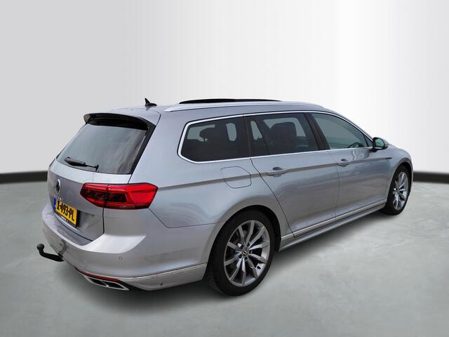 Volkswagen PASSAT Variant 1.5 TSI R-Line Business | Leder | Panoramadak | Trekhaak | VERWACHT |