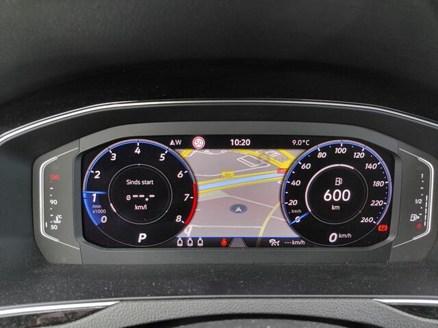 Volkswagen PASSAT Variant 1.5 TSI R-Line Business | Leder | Panoramadak | Trekhaak | VERWACHT |