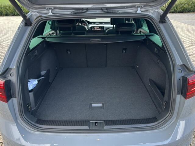 Volkswagen PASSAT 1.4 TSI GTE PANO-DAK/LEDER/360CAMERA/ACC/IQ-LIGHTS/
