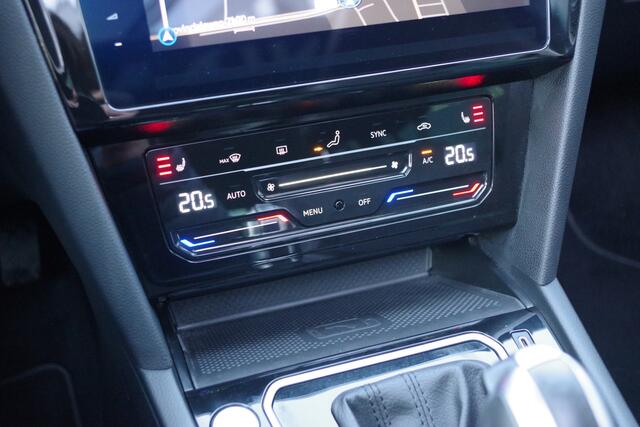 Volkswagen PASSAT Variant 1.4 TSI GTE 218 PK BNS PHEV, Trekhaak, Panoramadak, 360 Camera, LED