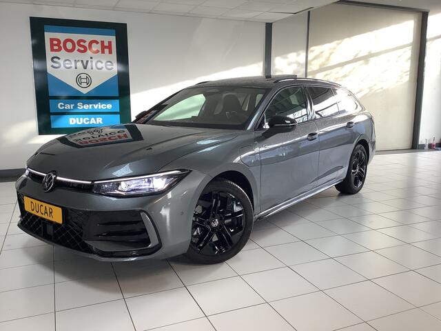 Volkswagen PASSAT Variant 1.5 eHybrid R-Line Edition 200 KW Panoramadak /trekhaak /IQ Light /220v aansluiting 2 elec stoelen met geheugen