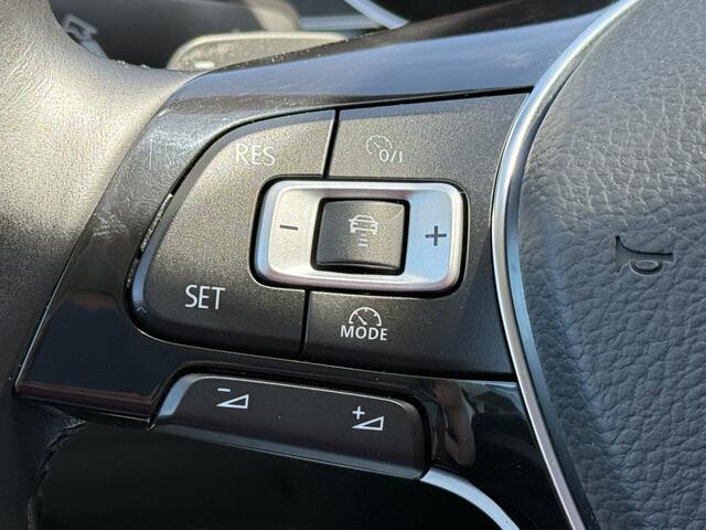 Volkswagen PASSAT BWJ 2017 | 1.8TSI 180PK Highline AUTOMAAT | TREKHAAK | STOEL&STUUR VERW | VERW ACHTERBANK | ADAPT. CRUISE | CLIMA | NAVI | PDC | LMV | MULTIFUNCT. STUUR