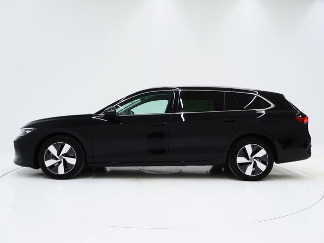 Volkswagen PASSAT Variant 1.5 eHybrid 204PK | Massage | Trekhaak | HUD | Camera | Adaptive Cruise | Sfeerlicht | Carplay