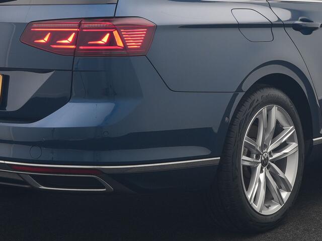 Volkswagen PASSAT Variant 1.4 TSI GTE Business Plug In Hybrid 218pk Dealer O.H. PHEV | Adaptive Cruise | Head Up | 360 Camera | Lederen Sportstoelen Massage & Memory | Sfeerverlichting | Stoelen & Stuur Verwarmd | Keyless | Blis | Virtual | Navigatie | DAB |