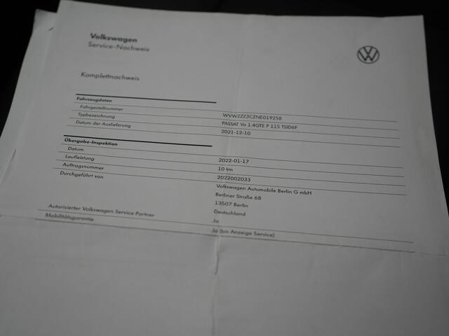 Volkswagen PASSAT Variant 1.4 TSI GTE Business Plug In Hybrid 218pk Dealer O.H. PHEV | Adaptive Cruise | Head Up | 360 Camera | Lederen Sportstoelen Massage & Memory | Sfeerverlichting | Stoelen & Stuur Verwarmd | Keyless | Blis | Virtual | Navigatie | DAB |