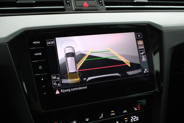 Volkswagen PASSAT Variant 1.4 TSI 218pk PHEV GTE Business Camera DCC Stoelverwarming Panoramadak Virtual Cockpit Navigatie