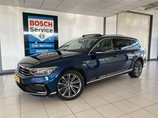 Volkswagen PASSAT Variant 1.4 TSI PHEV GTE Business Panodak/ Led / apple carplay / Trekhaak / Navigatie / Massage stoel met geheugen