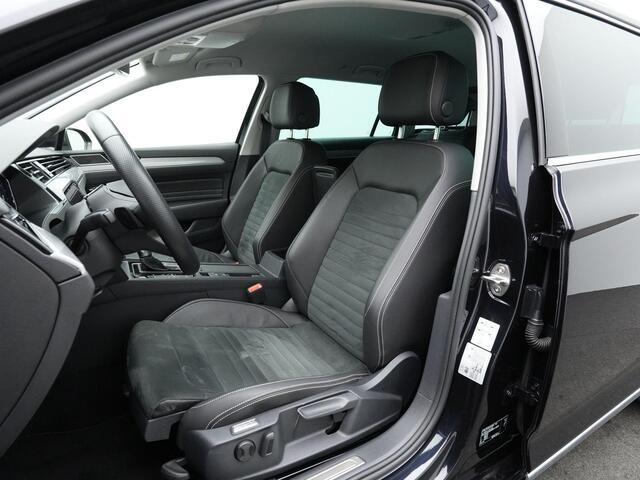 Volkswagen PASSAT Variant 1.4 TSI PHEV 218 pk GTE | Stuur/stoelverwarming | Leder/alcantara | Adaptive Cruise | Achteruitrijcamera | IQ Light