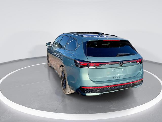 Volkswagen PASSAT Variant 1.5 eHybrid/272PK R-Line Edition Panoramadak · Trekhaak · Camera + Parkeersensoren · Garantie t/m 28-04-2030 of 100.000km