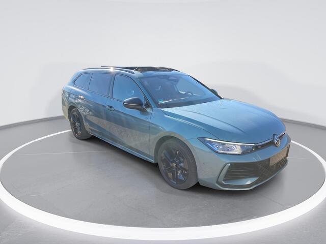 Volkswagen PASSAT Variant 1.5 eHybrid/272PK R-Line Edition Panoramadak · Trekhaak · Camera + Parkeersensoren · Garantie t/m 28-04-2030 of 100.000km