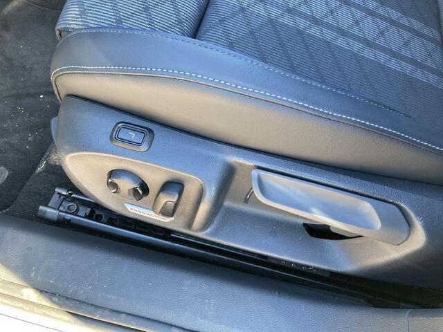 Volkswagen PASSAT Variant 1.5 eHybrid/272PK R-Line Edition Panoramadak · Trekhaak · Camera + Parkeersensoren · Garantie t/m 28-04-2030 of 100.000km