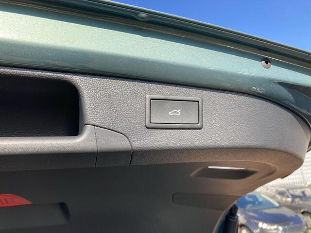 Volkswagen PASSAT Variant 1.5 eHybrid/272PK R-Line Edition Panoramadak · Trekhaak · Camera + Parkeersensoren · Garantie t/m 28-04-2030 of 100.000km