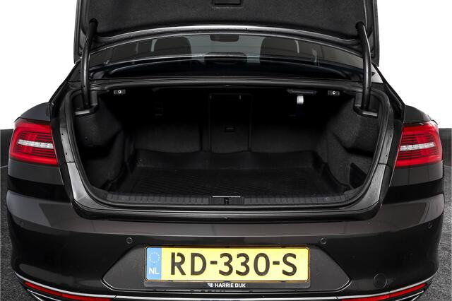 Volkswagen PASSAT 1.4 TSI ACT 150 PK Highline Business R - Automaat Orig. NL | S/K-Panodak | Dig.Cockpit | Adapt.Cruise | Stoel-+Voorruitverw. | PDC | Camera | NAV+App.Connect | Auto. Airco | LM 18" |
