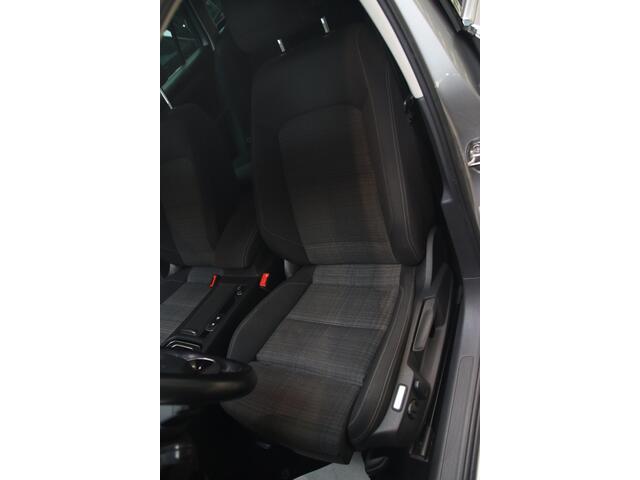 Volkswagen PASSAT Variant 1.5 TSI LED-CARPLAY-TREKHAAK-KEYLESS