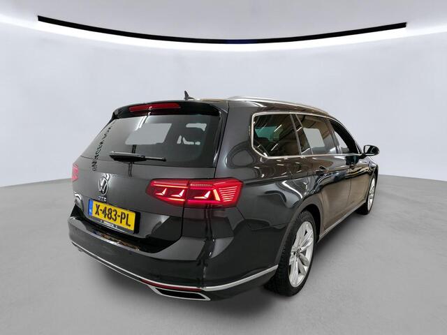 Volkswagen PASSAT Variant 1.4 TSI PHEV GTE Business / AUTOMAAT/ PANODAK/ TREKHAAK/ DIGITAL DASH/ NAVI/ CLIMA/ STOELVERWARMING/ 18"LMV