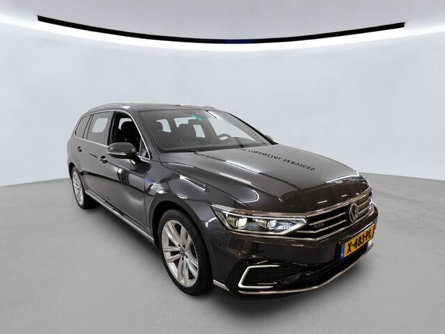Volkswagen PASSAT Variant 1.4 TSI PHEV GTE Business / AUTOMAAT/ PANODAK/ TREKHAAK/ DIGITAL DASH/ NAVI/ CLIMA/ STOELVERWARMING/ 18"LMV
