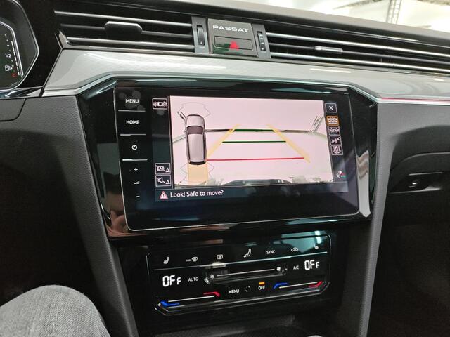 Volkswagen PASSAT Variant 1.4 TSI PHEV GTE Business / AUTOMAAT/ PANODAK/ TREKHAAK/ DIGITAL DASH/ NAVI/ CLIMA/ STOELVERWARMING/ 18"LMV