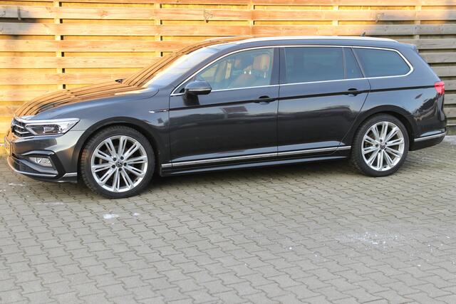 Volkswagen PASSAT Variant 1.5 TSI R-Line Business + / Navi / Climate / Stoelverwarming / Trekhaak