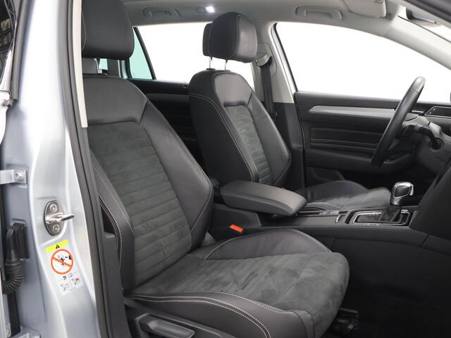 Volkswagen PASSAT Variant 1.4 TSI PHEV GTE Business | Panoramadak | 360° Camera | Cruise Control Adaptief | Carplay | Navigatie | Virtual Cockpit |