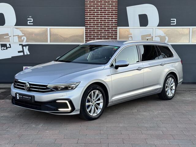 Volkswagen PASSAT Variant 1.4 TSI PHEV GTE Business | Led IQ Matrix | Camera | Memory | Trekhaak | Stuurverw | Rijklaar + nieuwe apk