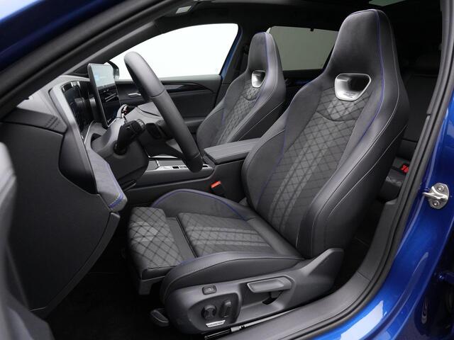 Volkswagen PASSAT Variant 1.5 eHybrid 272 pk R-Line | Panoramadak | Trekhaak | Adaptief onderstel | Head-up display | IQ Light