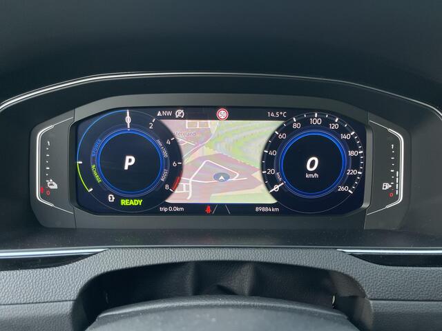 Volkswagen PASSAT Variant 1.4 TSI PHEV GTE Business 17"/Virtual Cockpit/Camera/Stoelverwarming/Adaptieve cruise/Apple Carplay & Android Auto