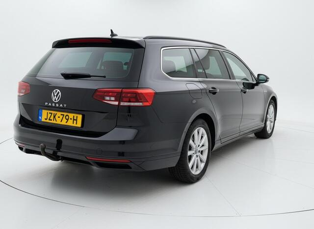 Volkswagen PASSAT Variant 1.5 TSI Comfortline Business TREKHAAK - CAMERA