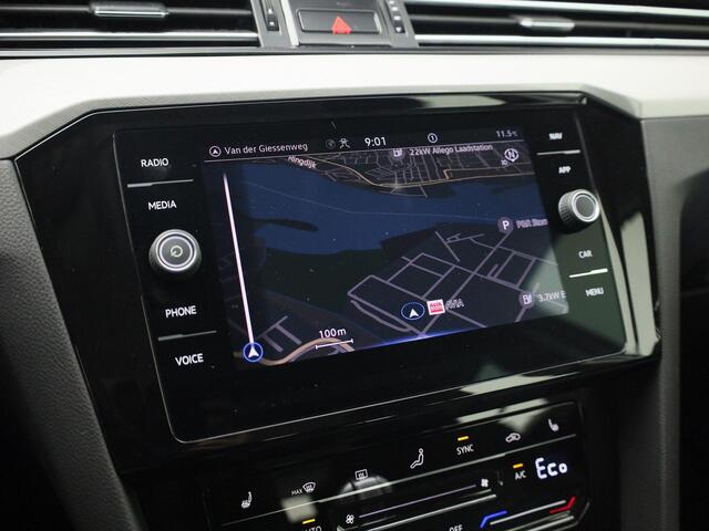 Volkswagen PASSAT Variant 1.4TSI 160kW/218PK PHEV GTE Business DSG · Navigatie · Apple/Android Car Play · Camera + Parkeersensoren · Stoelverwarming ·