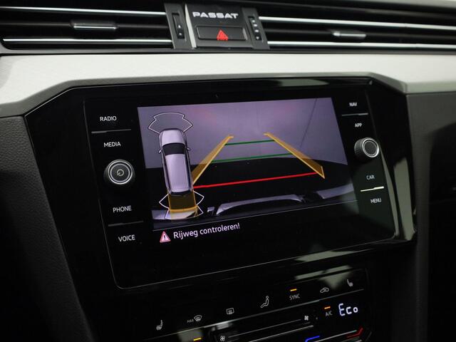 Volkswagen PASSAT Variant 1.4TSI 160kW/218PK PHEV GTE Business DSG · Navigatie · Apple/Android Car Play · Camera + Parkeersensoren · Stoelverwarming ·