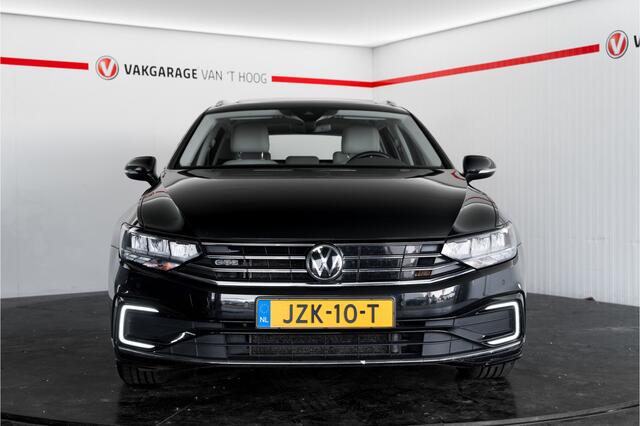 Volkswagen PASSAT Variant 1.4 TSI PHEV GTE Business Panorama Leder Trekhaak