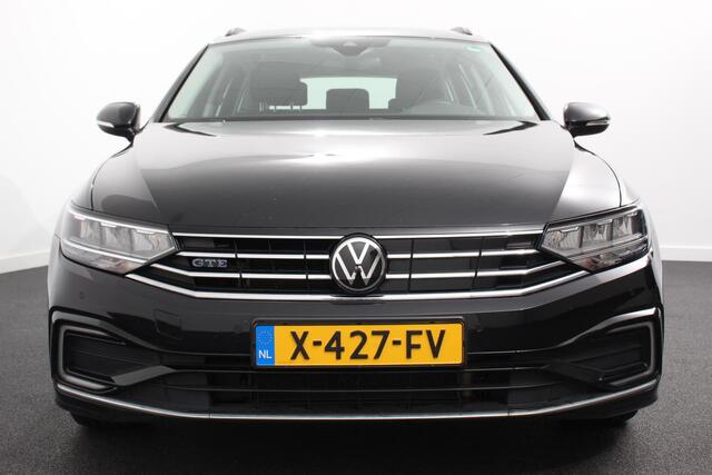 Volkswagen PASSAT Variant 1.4 TSI PHEV GTE | Adaptive Cruise Control | Lane Assist | Keyless Go | Navigatie | Camera | Massage Stoel |