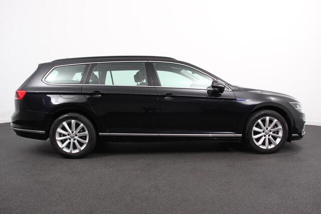 Volkswagen PASSAT Variant 1.4 TSI PHEV GTE | Adaptive Cruise Control | Lane Assist | Keyless Go | Navigatie | Camera | Massage Stoel |