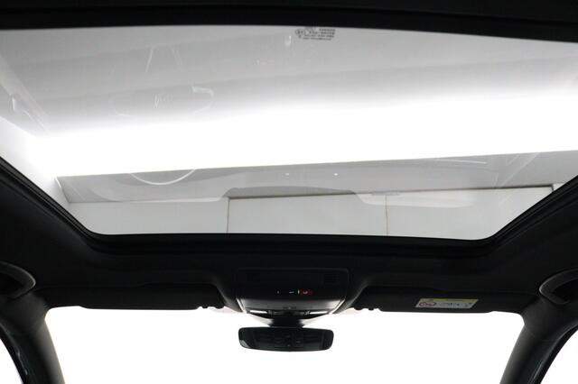 Volkswagen PASSAT Variant 1.5 TSI Elegance Business R-Line