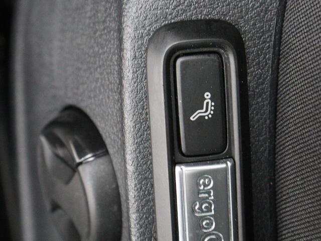 Volkswagen PASSAT 1.4 TSI PHEV GTE | Stoelverwarming | Trekhaak | Massage | 360 Camera | Stuurverwarming | Adaptive cruise | Matrix LED | Carplay | Navigatie | Parkeerhulp | Plug In