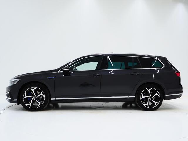 Volkswagen PASSAT Variant 1.4 TSI PHEV GTE R-Line | Panoramadak | Leder | Matrix LED | Massage | HUD | 360 | Virtual | Keyless | Adaptive Cruise