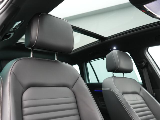 Volkswagen PASSAT Variant 1.4 TSI GTE Business PHEV 218pk Dealer O.H | Panodak | Adaptive Cruise | 360 Camera | IQ Light | Lederen Sportstoelen Massage & Verwarmd | Blis | Keyless | Apple Carplay | Navigatie | Virtual | DAB | 18"L.M | IQ Drive | Plug In Hybrid |
