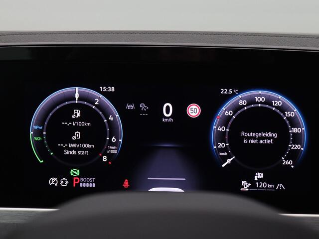 Volkswagen PASSAT Variant 1.5 eHybrid R-Line Edition 272PK DSG SOH 100%, Pano-Schuifdak, Trekhaak, Black Style, Leder, Memorystoel, Head-Up Display, Elektr. Achterklep, Stoelventilatie, 19" LM Velgen