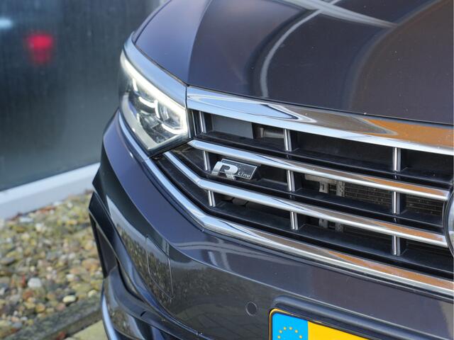 Volkswagen PASSAT Variant 1.5 TSI R-Line Business + | Achteruitrijcamera | Apple Carplay/Android Auto