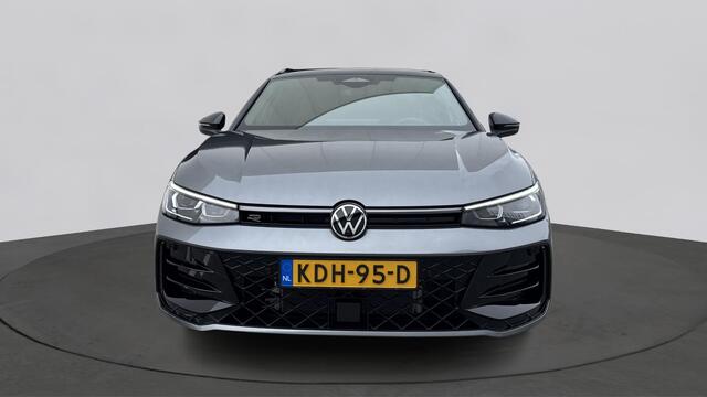 Volkswagen PASSAT Variant 1.5 eHybrid R-Line Edition 200kw / 272 PK / Trekhaak Demonstratiemodel