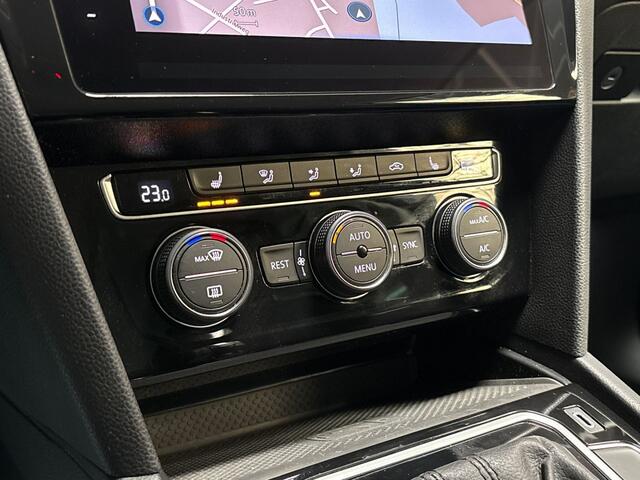 Volkswagen PASSAT Variant 1.4 TSI PHEV GTE 218Pk Automaat (VIRTUAL COCKPIT, APPLE CARPLAY, GROOT NAVI, STOELVERWARMING, CAMERA, KEYLESS, SPORTSTOELEN, MODE KNOP, ADAPTIVE CRUISE, NIEUWSTAAT)